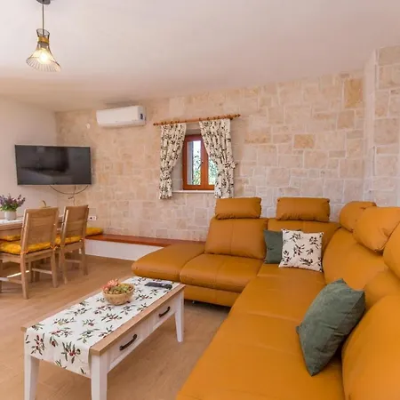 Grandfather's Courtyard With Pool In Countryside * Stankovci (Zadar)